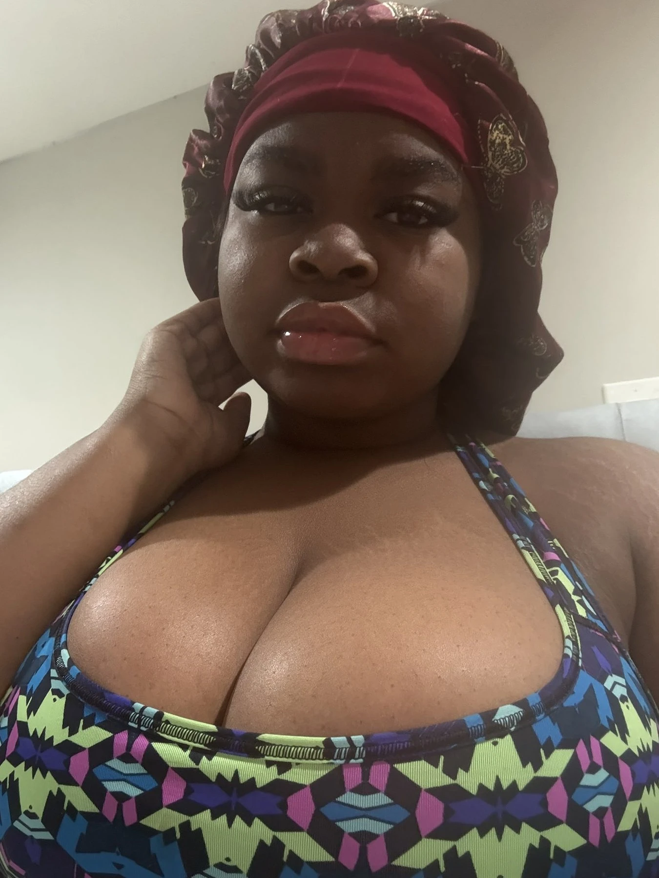 Chloe – escort in Maldives — 1 / 3