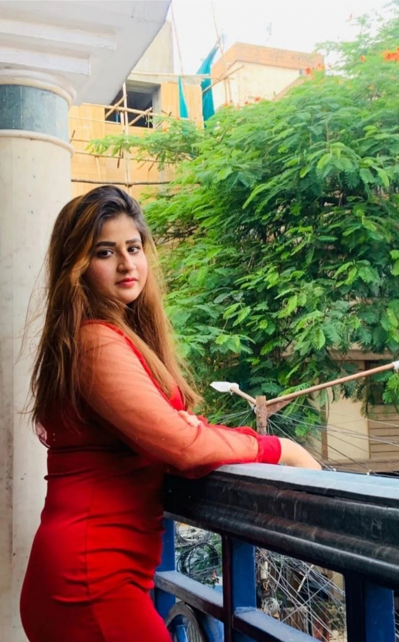 Neha Roy cam show real meet – Indian escort in Mumbai — 3 / 5