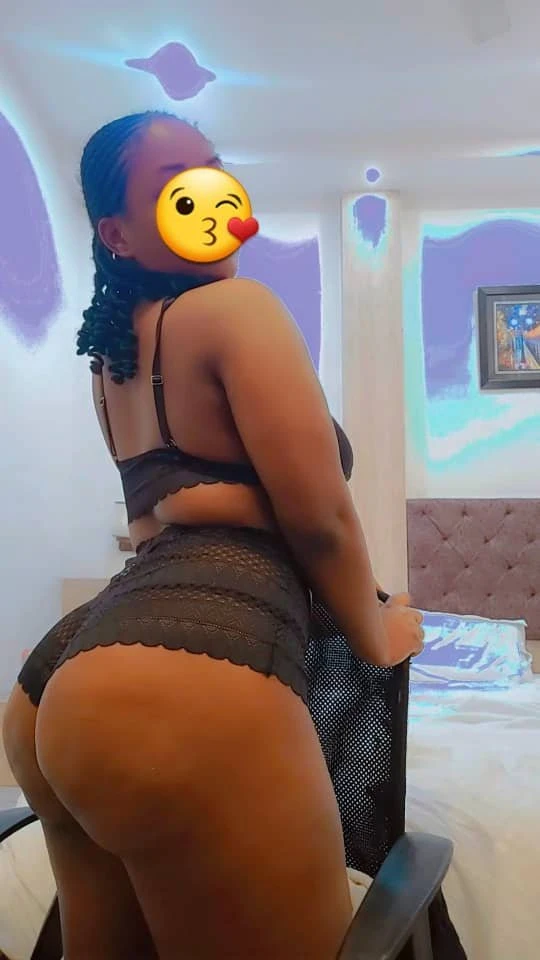 PeAcE – South African escort in Mumbai — 3 / 11