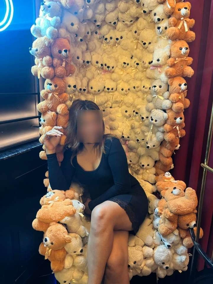 Diya – 21 | Elegant & Sensual – escort in Pune — 1 / 5