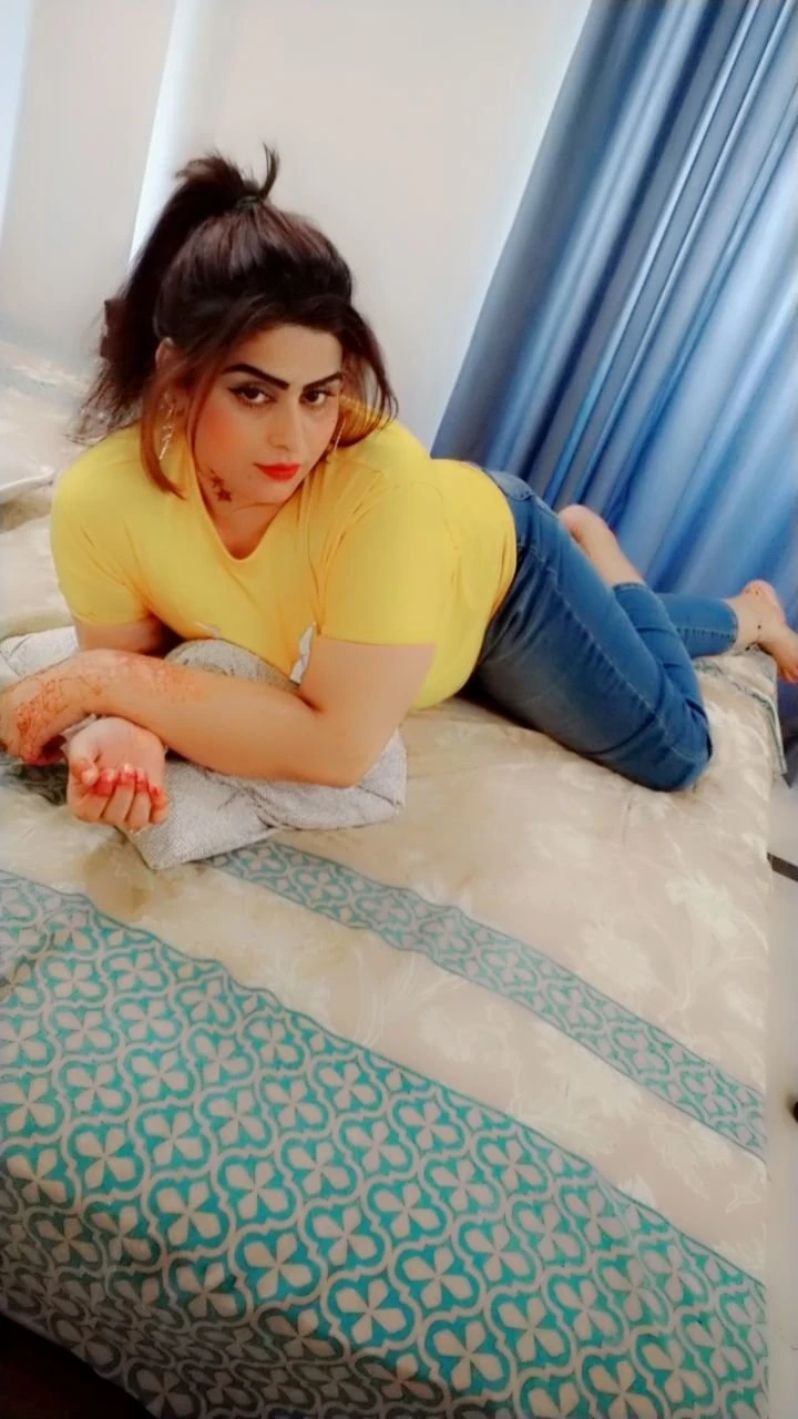 Laila Khan – Pakistani escort in Islamabad — 2 / 5