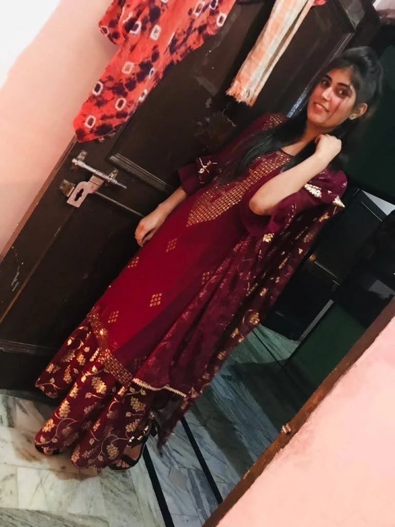 Shivaani Available For Incalls – Indian escort in New Delhi — 4 / 5