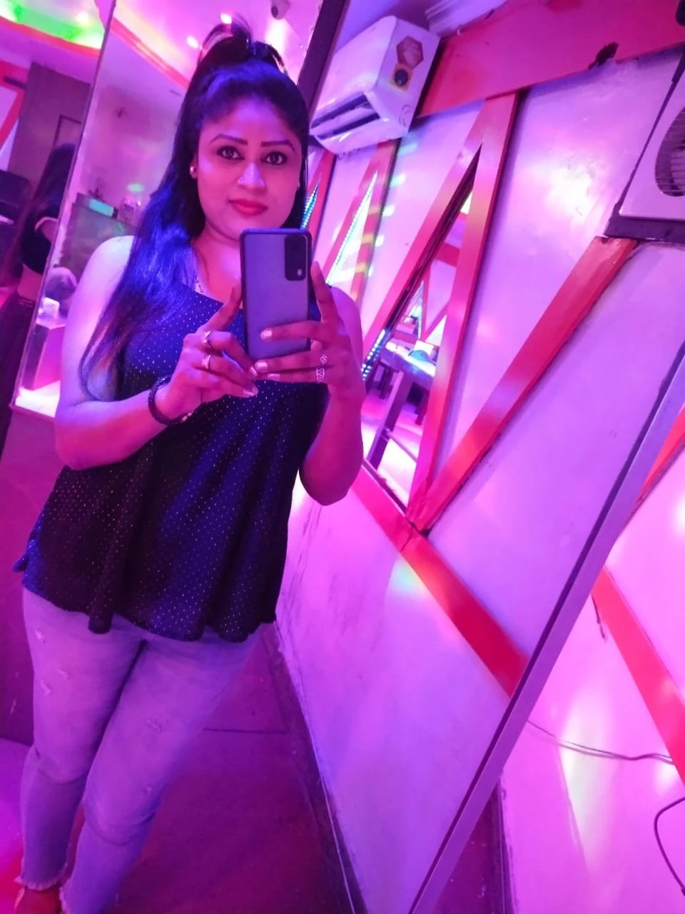 Tulsi – Indian escort in Hyderabad — 1 / 2