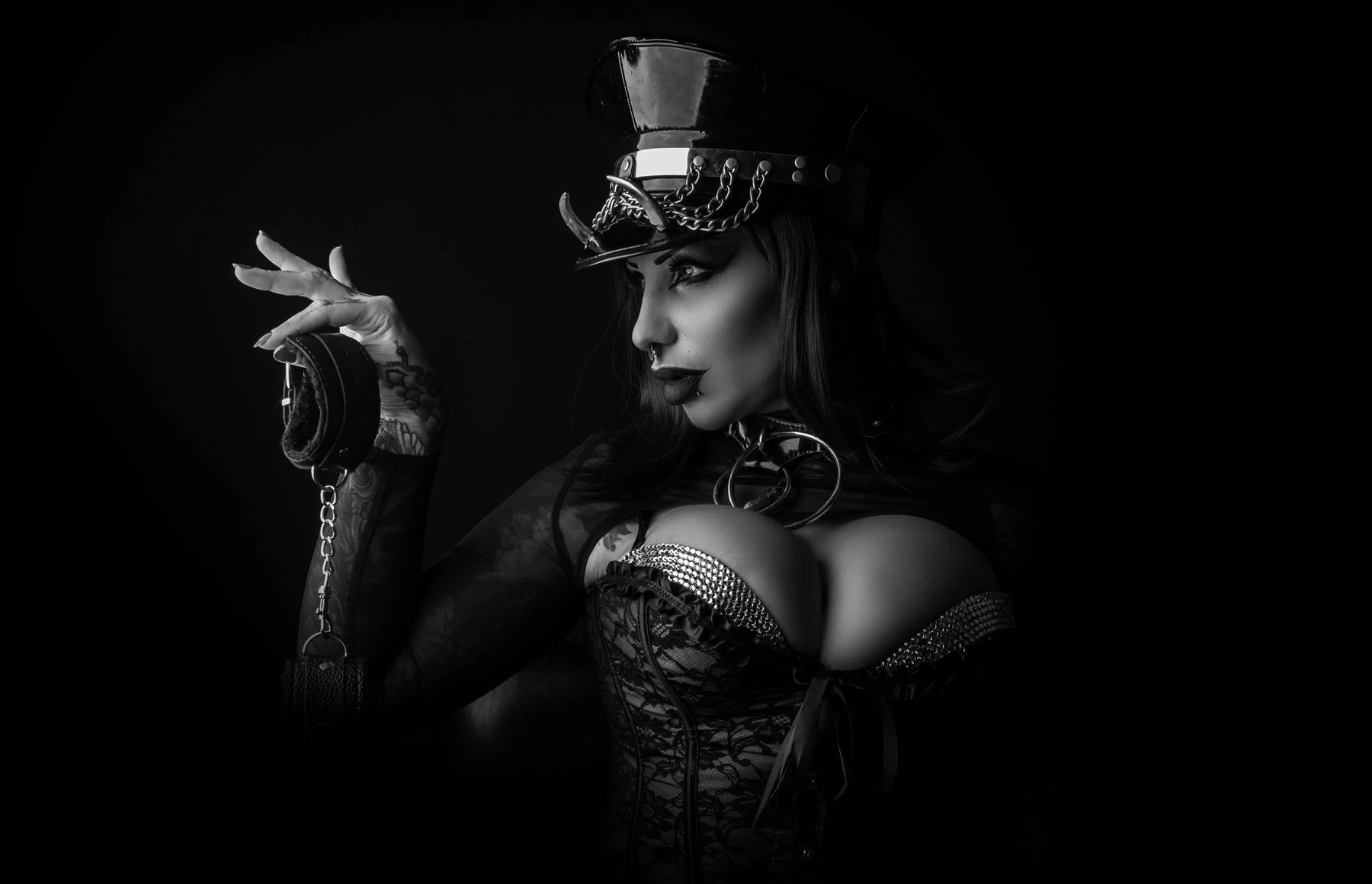 Highness Medusa G – Greek dominatrix in Beirut — 5 / 13