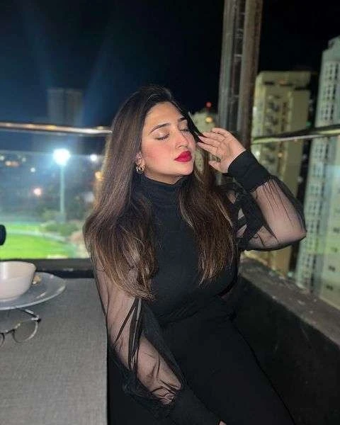 Nadia ( Let’s fun together ) – Indian escort in Mumbai — 2 / 4
