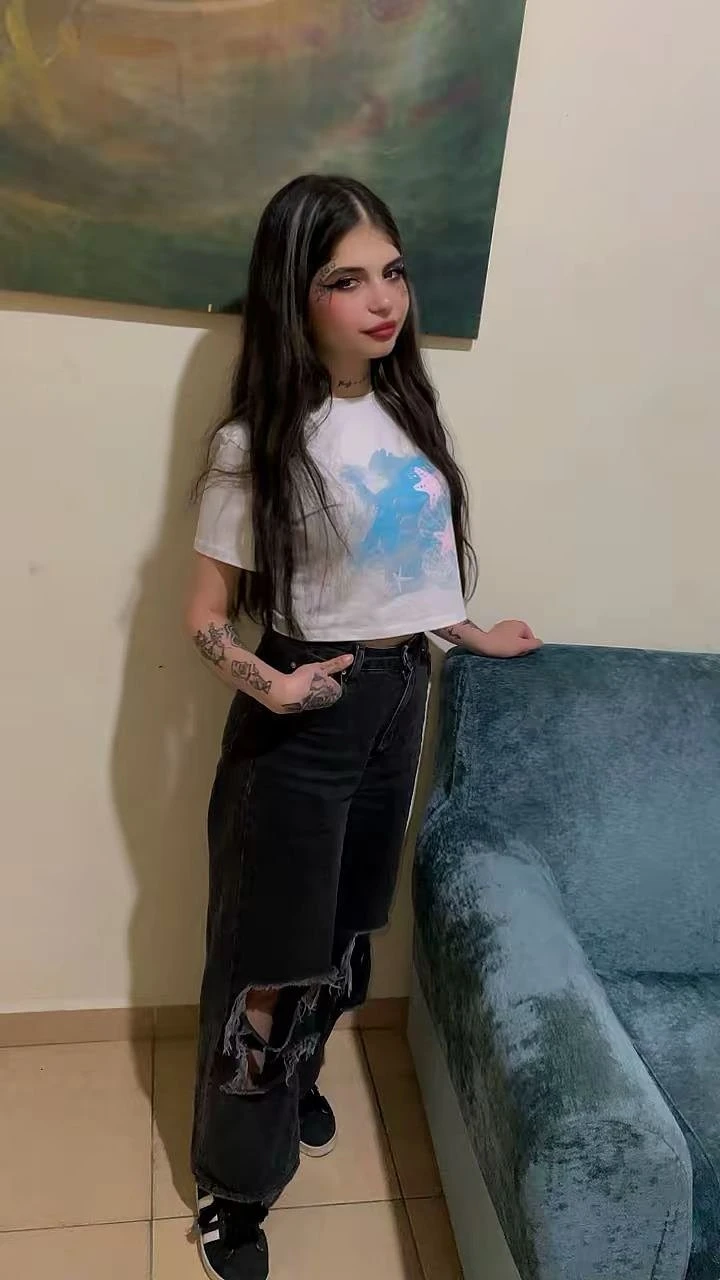 Miraa – American escort in Beirut — 8 / 11