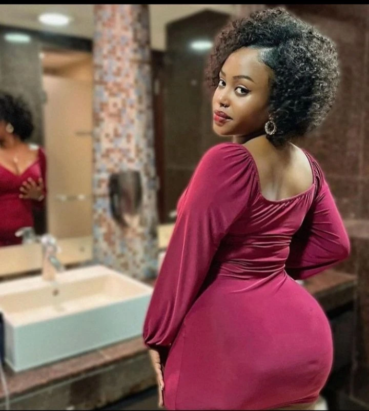 Anita ( Real Meeting N Cam Show – Angolan escort in Hyderabad — 1 / 3