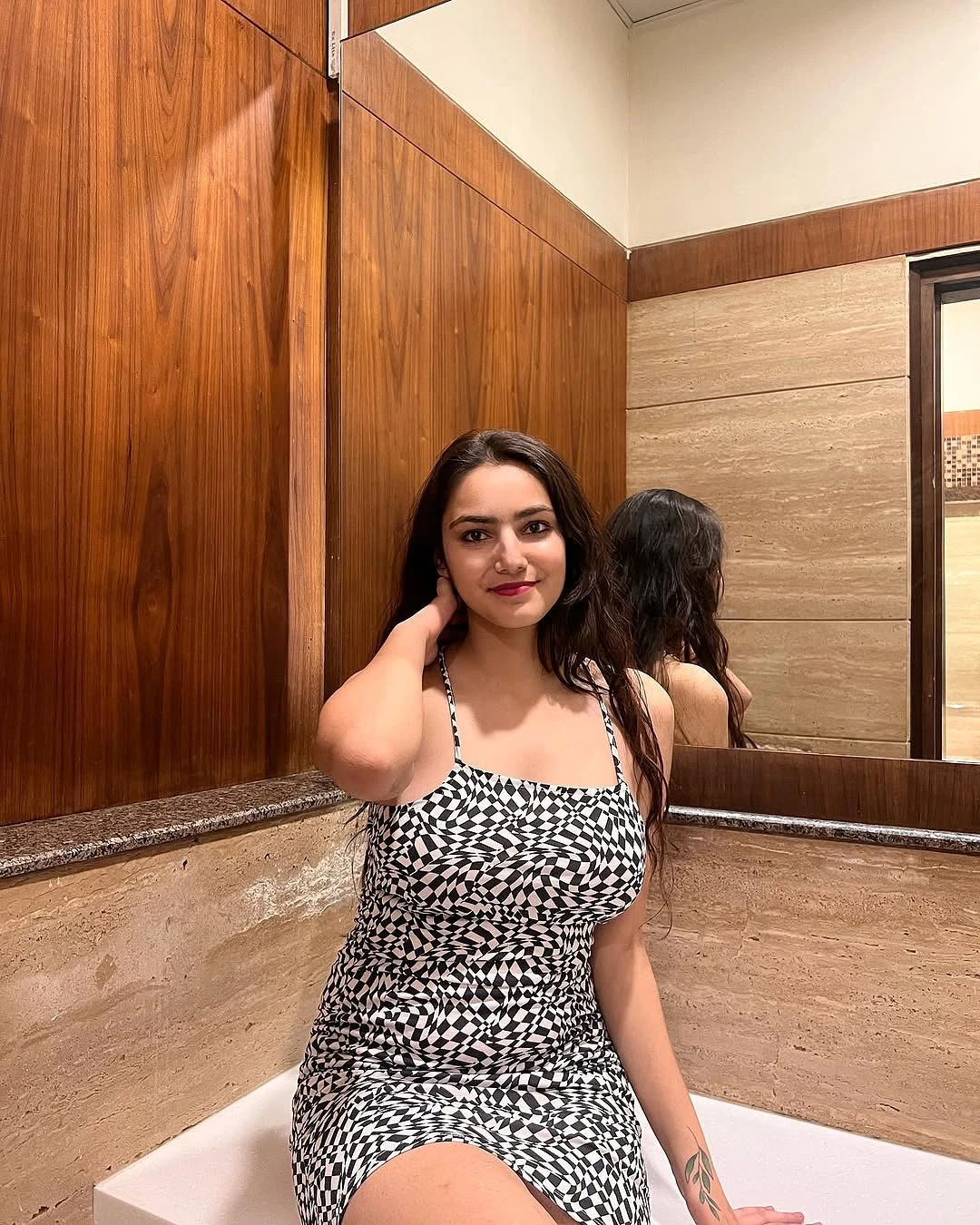 Samiksha – Indian escort in Mumbai — 1 / 5