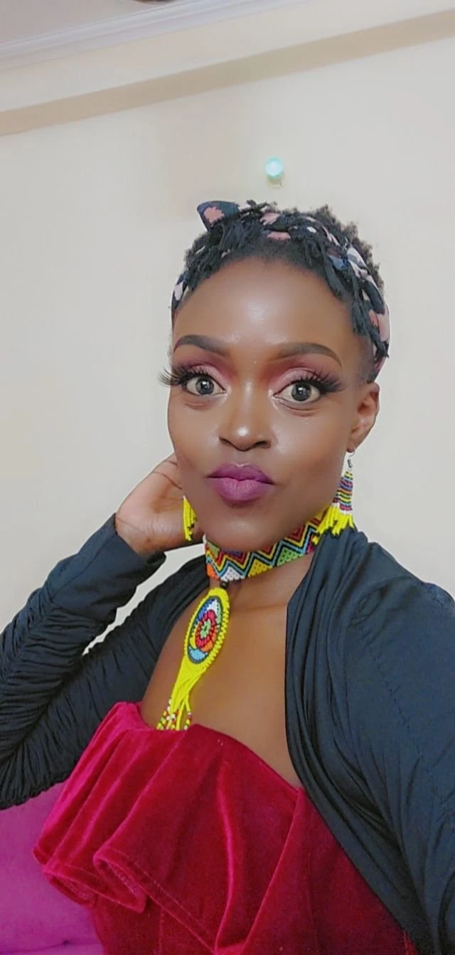 Lyn – Kenyan escort in New Delhi — 10 / 15