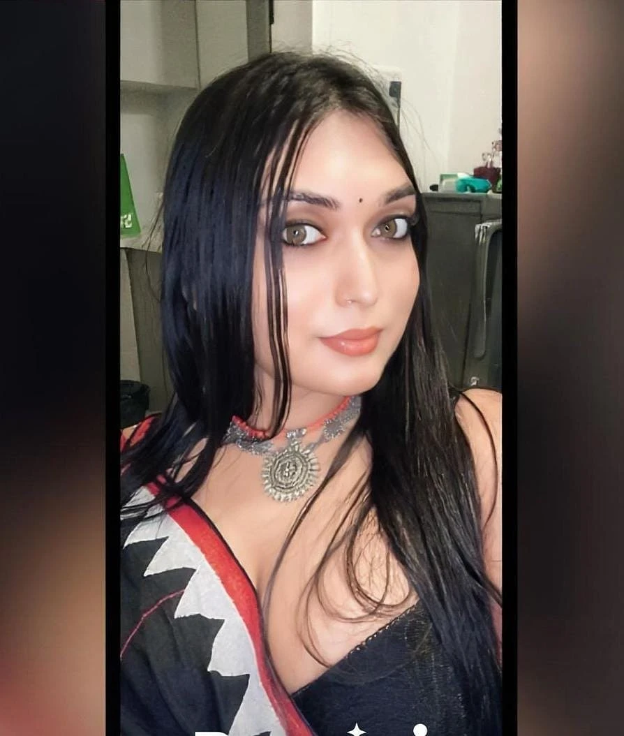 🕊️Busty 🦚BongAlina🦚Available for Cam. – Indian escort in New Delhi — 12 / 25