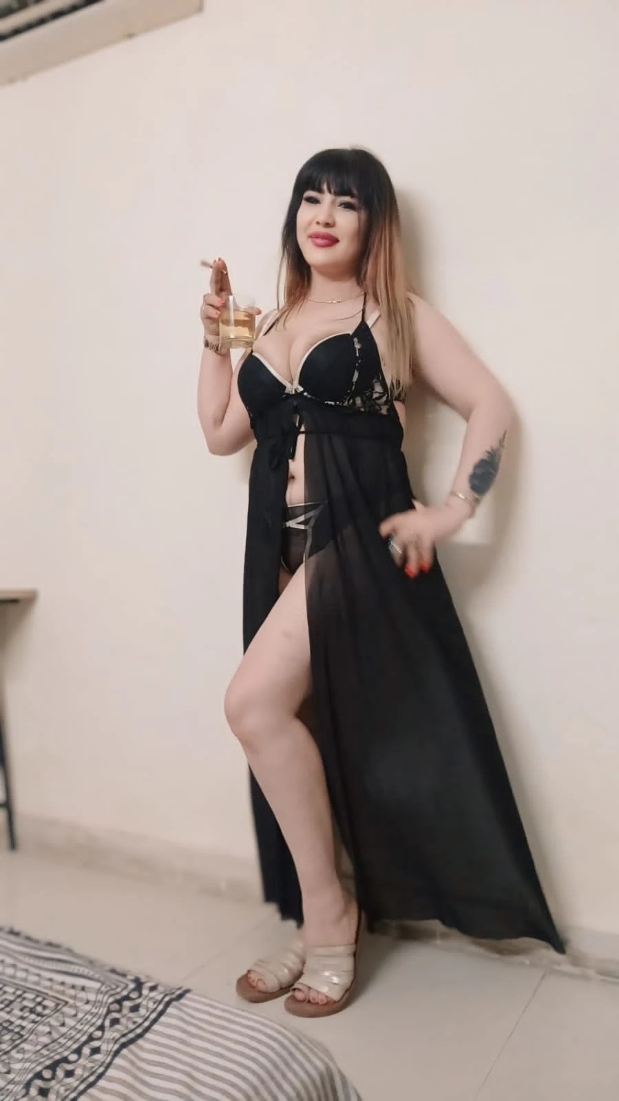 Nayra_ T – Russian adult performer in New Delhi — 2 / 4