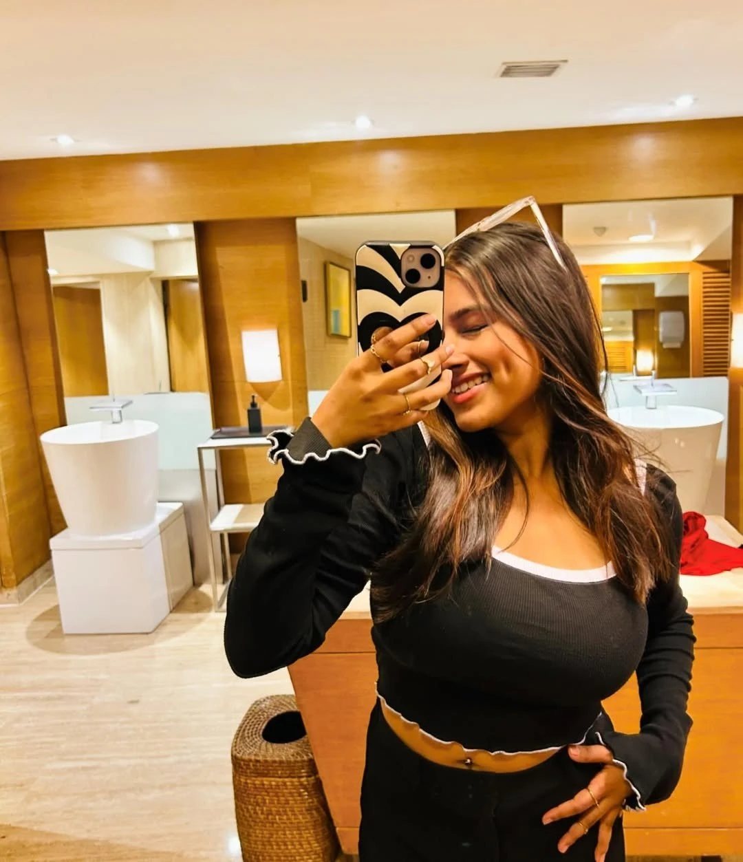 Jaya Patel – Indian escort in Surat — 2 / 3