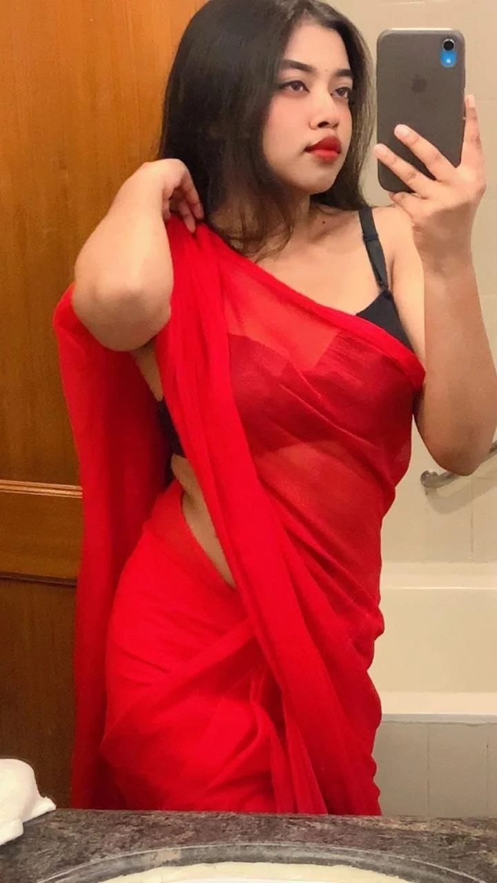 Trusted Female Escorts With Hand 2 Han – escort in Chennai — 3 / 4