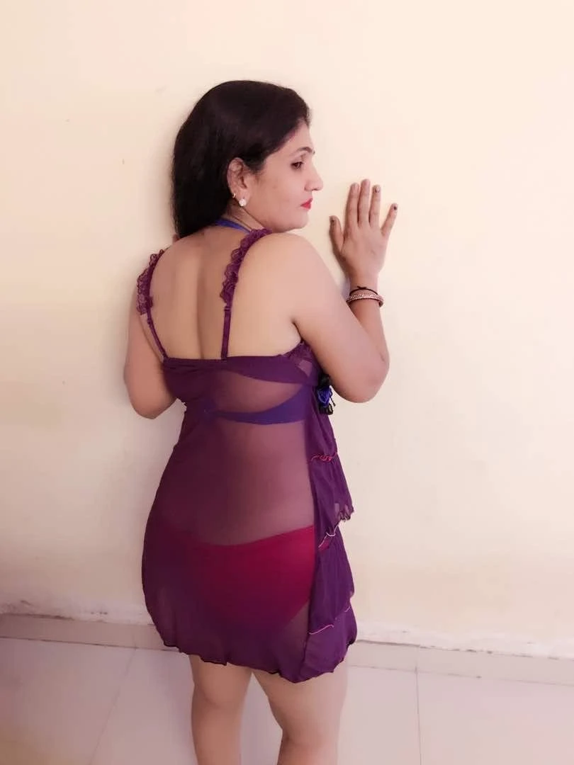 Priya – Indian escort in Mumbai — 13 / 14