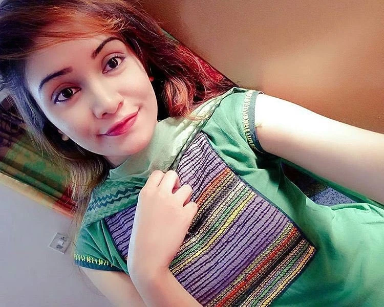 Miss Zainab – Pakistani escort in Lahore — 6 / 11