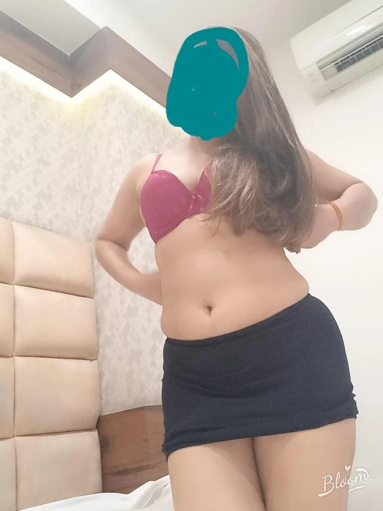 Ankita – Indian escort in New Delhi — 2 / 5