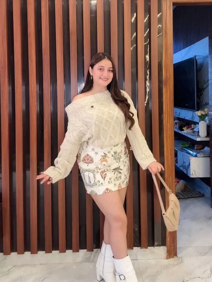 Aparna – Indian escort in Vadodara — 3 / 5