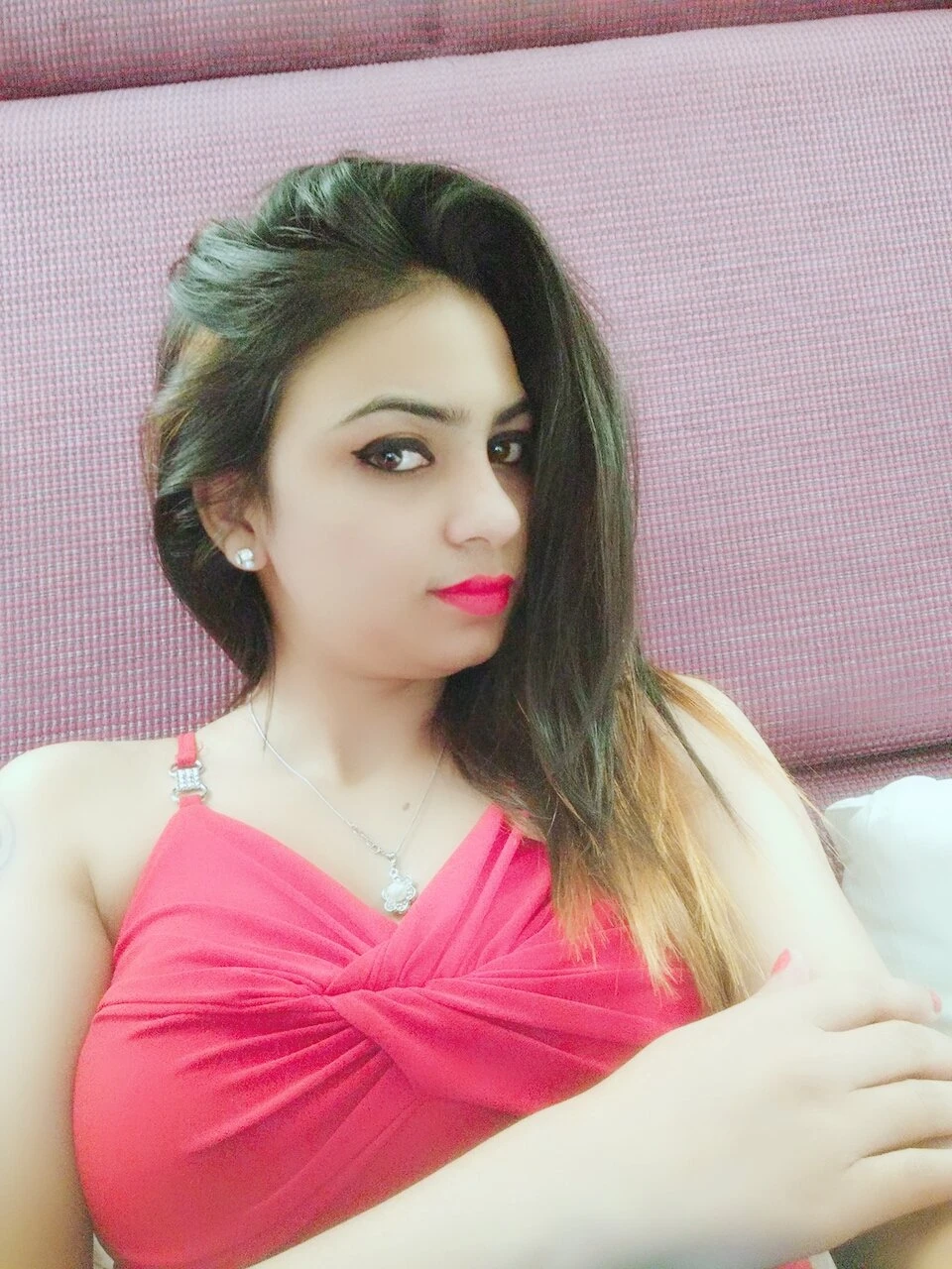 Riya – Indian escort in Mumbai — 3 / 4