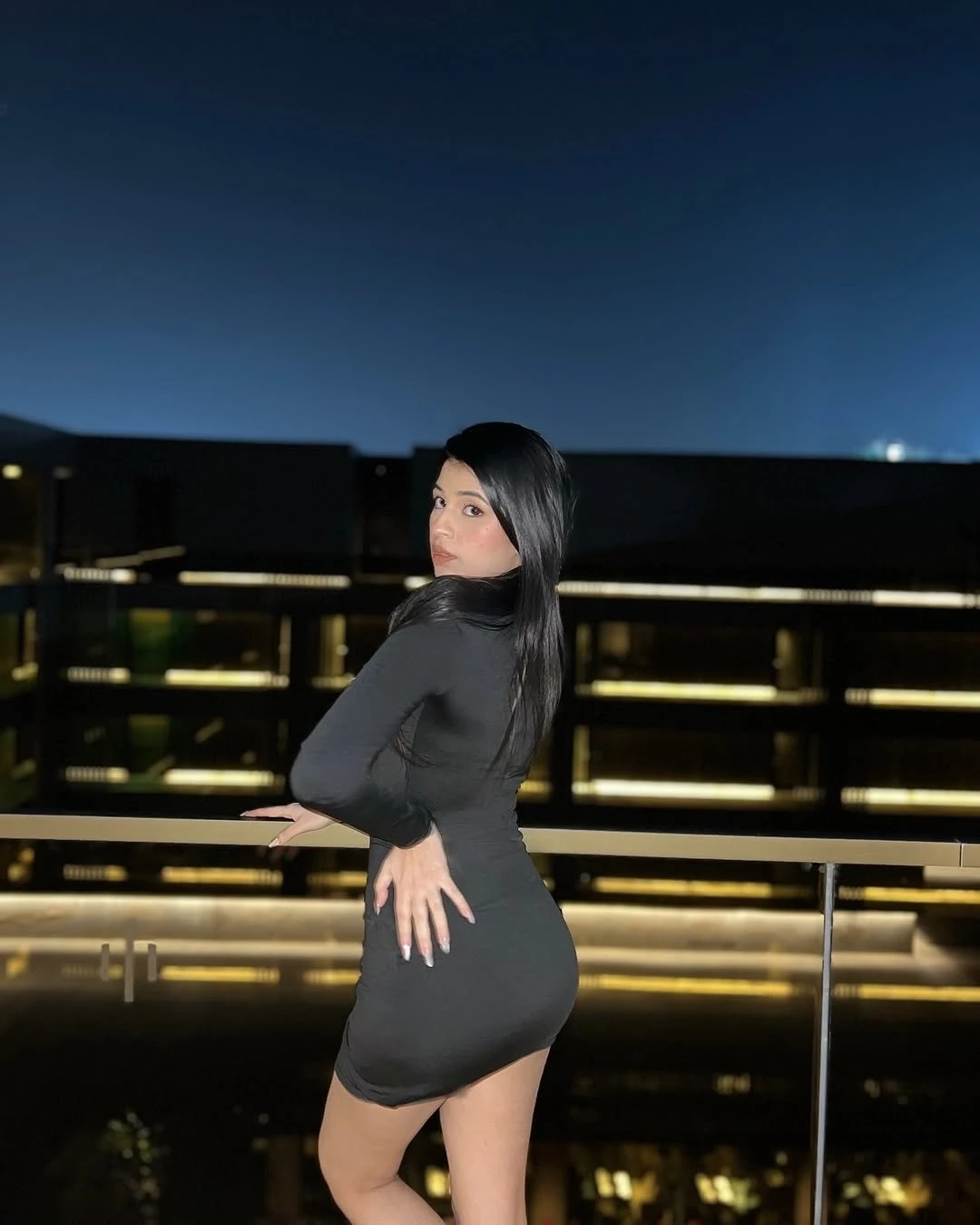 Shivani – Indian escort in Kochi — 2 / 3