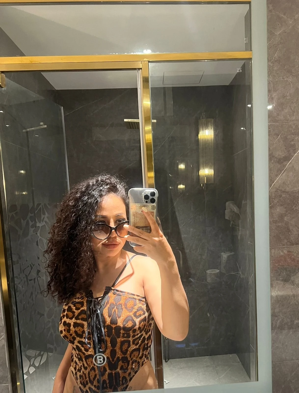 Amanda Best Full Service Anal – Vietnamese escort in Ho Chi Minh City — 3 / 11