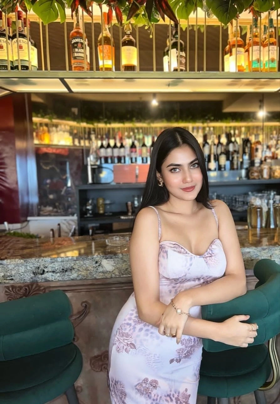Independent risha Cam Show / Reel Meet – Indian escort in Gurgaon, Escort, Gurgaon