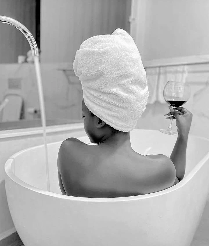 Cindy – Rwandan escort in Noida — 4 / 5