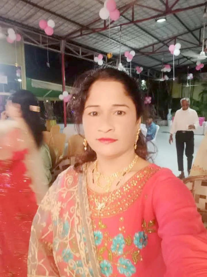 Nisha Sk – Indian escort in Pune — 7 / 8