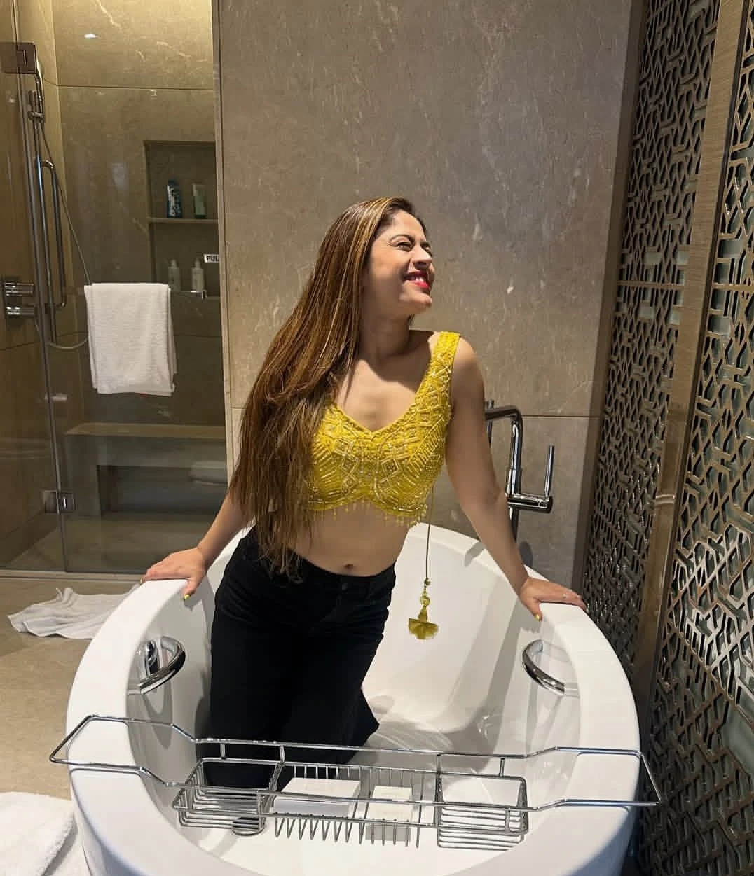 Shruti – Indian escort in Hyderabad, Escort, Hyderabad