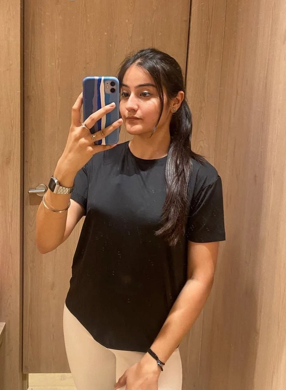 Monika Sigh – Indian escort in Kochi — 2 / 4