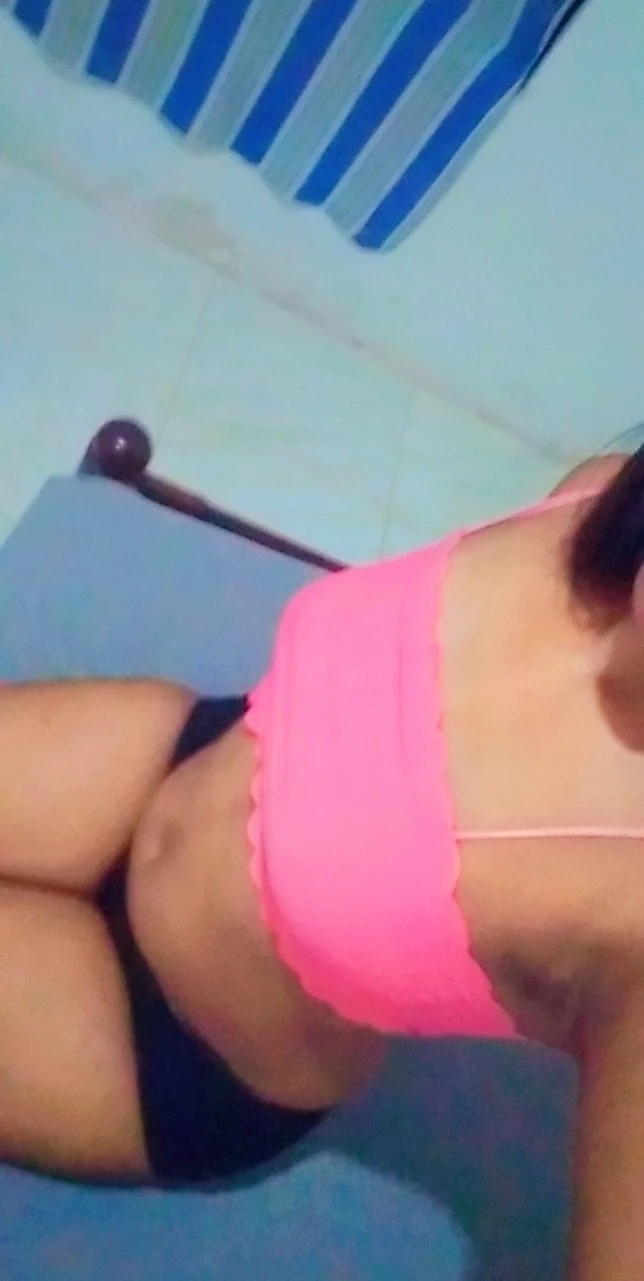 Dilshi Live Cam – Sri Lankan escort in Colombo — 3 / 4