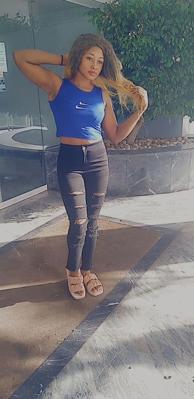 Abigail – Indian escort in Beirut — 4 / 7