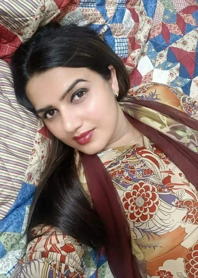 Sonia Khan – Pakistani escort in Lahore — 9 / 11