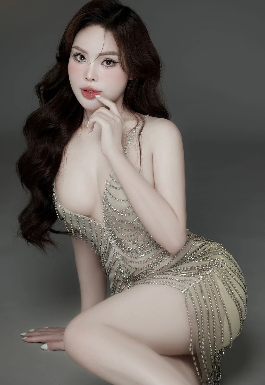 Daria – Vietnamese escort in Hanoi — 2 / 8