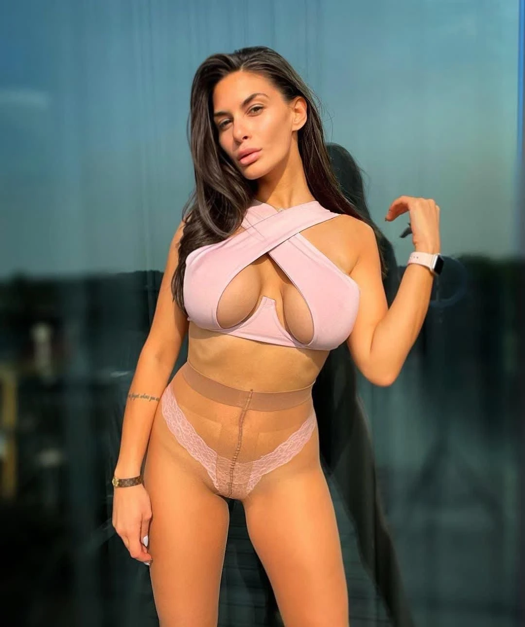 Naomi – Antiguans escort in Larnaca — 3 / 4