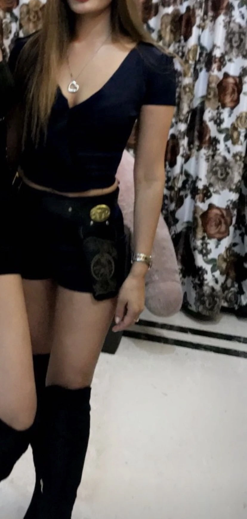 Not So Isolated – Indian escort in Mumbai — 1 / 2