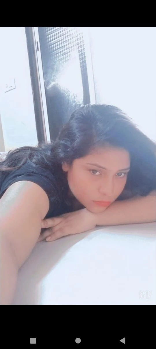 Sakshi Real Meet & Cam Show – Indian escort in Mumbai — 2 / 6