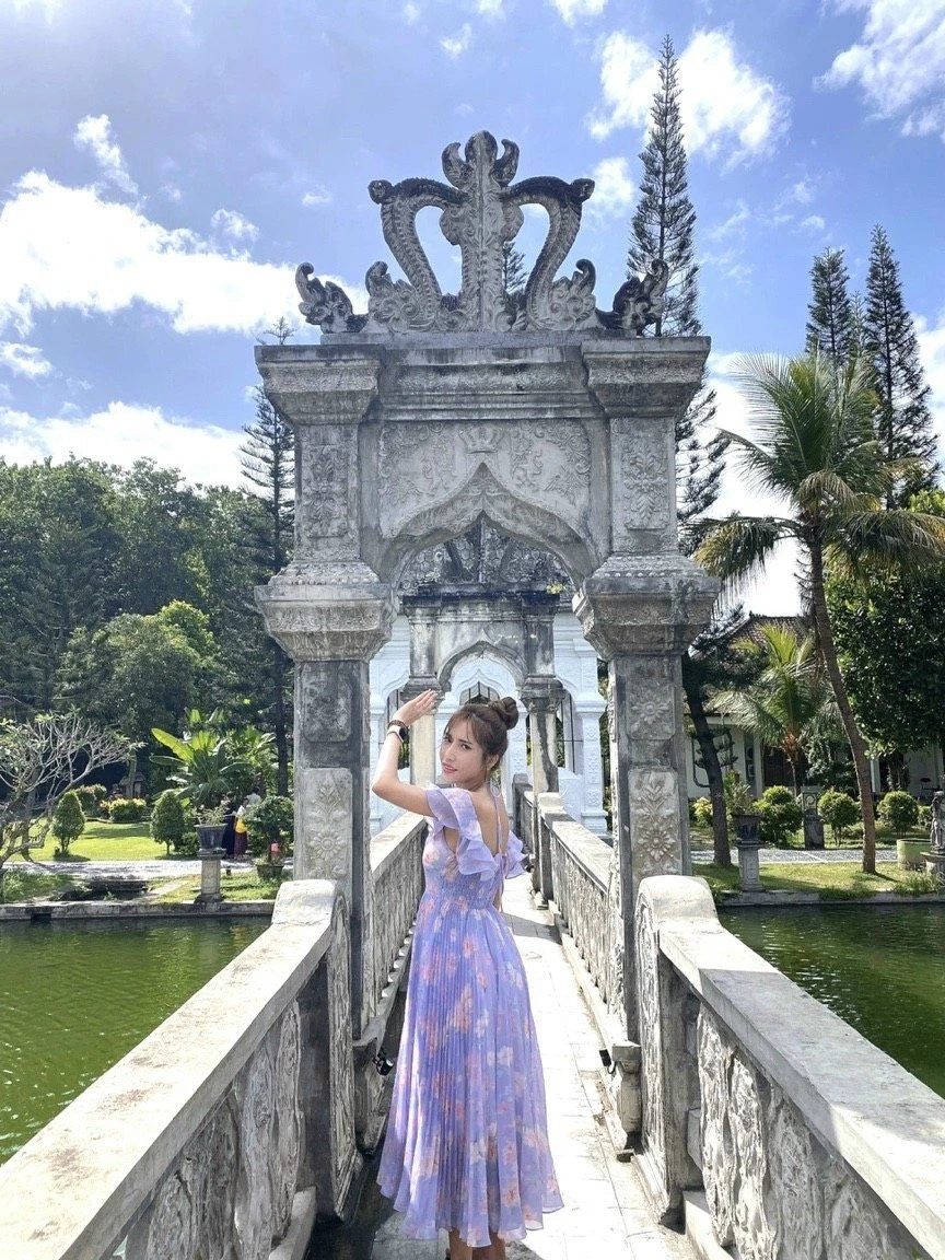 Kelly – Vietnamese escort in Ho Chi Minh City — 4 / 8