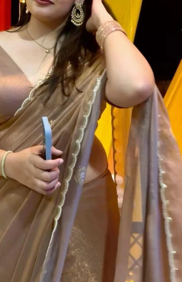 Simran – escort in New Delhi — 2 / 5