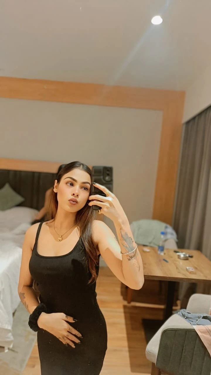 Authentic Girl Avantika Arora Real Meet – Indian escort in Hyderabad — 6 / 7