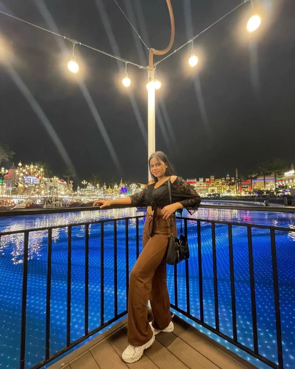 Riya Das – Indian escort in Kolkata — 4 / 8