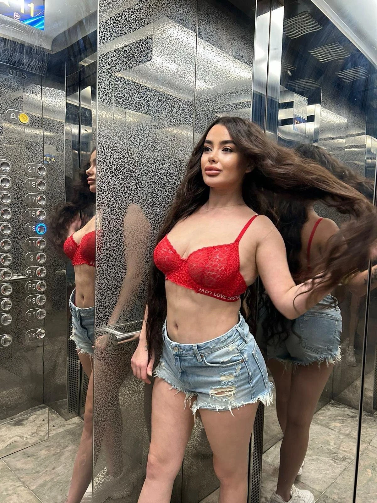 Bella – Ukrainian escort in Ho Chi Minh City — 3 / 6