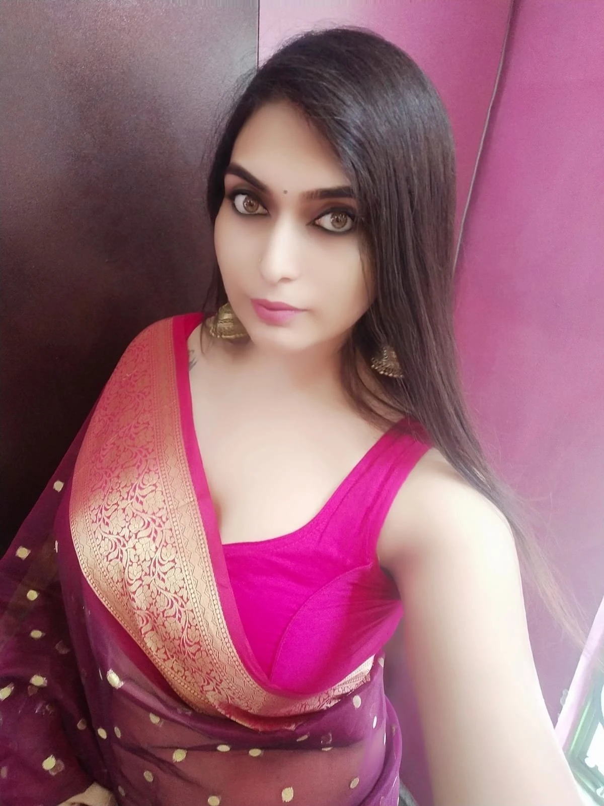 Cam $ and Real Meet – escort in Kolkata — 2 / 4