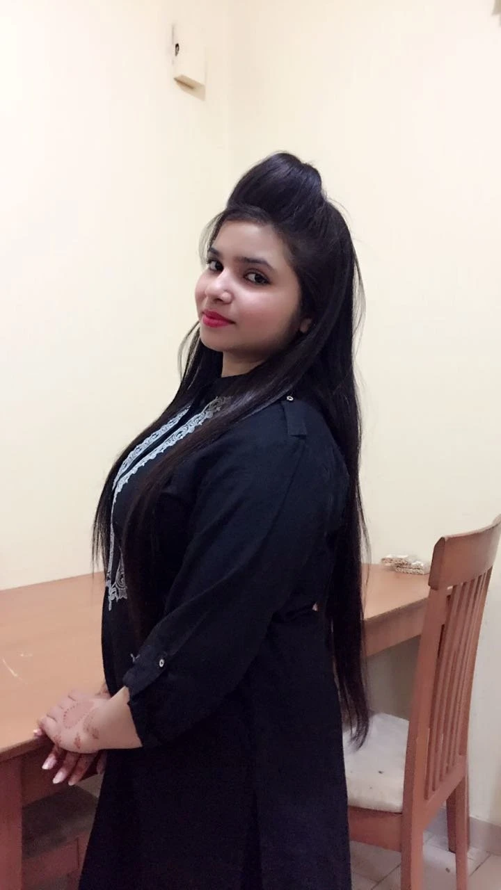 Komal – Indian escort in Mumbai — 2 / 8