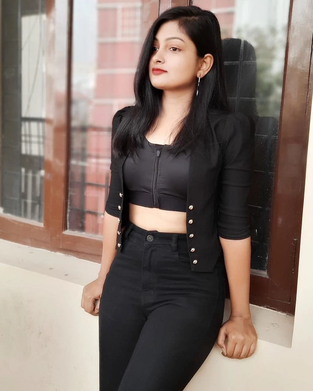 Tanisqua Khan – Indian escort in Thane — 3 / 4