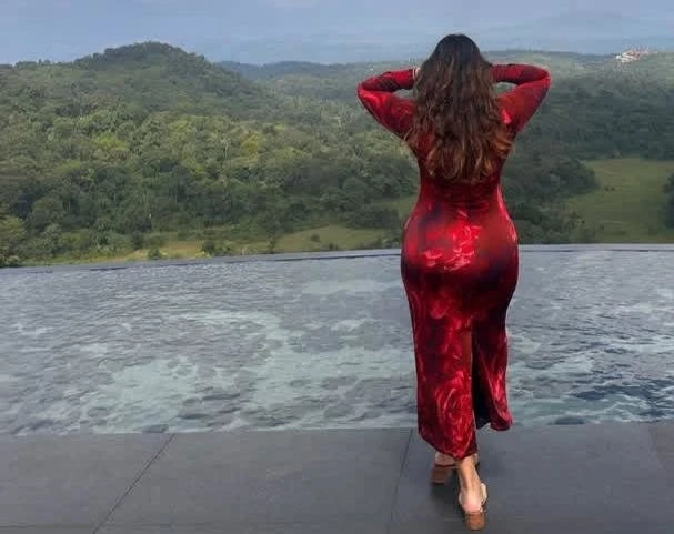 Its Maashi incall session – Sri Lankan escort in Colombo — 2 / 4