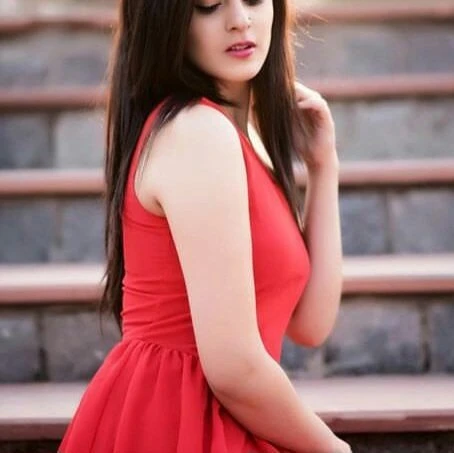 Aditi discreet services with a sexy athl – Indian escort in Mumbai — 1 / 2