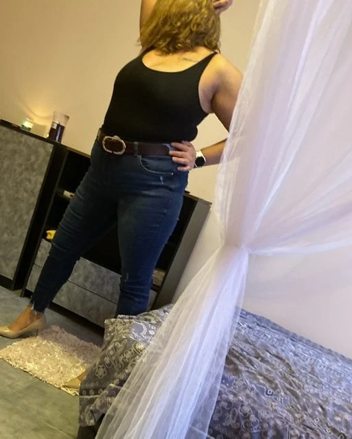Curvy Mary – Romanian escort in Bucharest — 4 / 9
