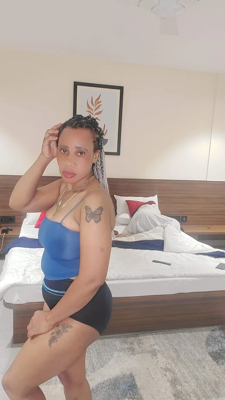 Nina Sexy Babe 63053//89506 – Rwandan escort in Pune — 5 / 7