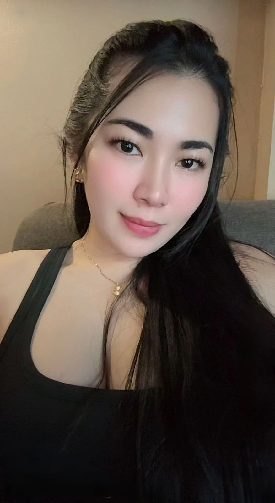 ELOI- your girl next door – Singaporean escort in Mumbai — 3 / 10