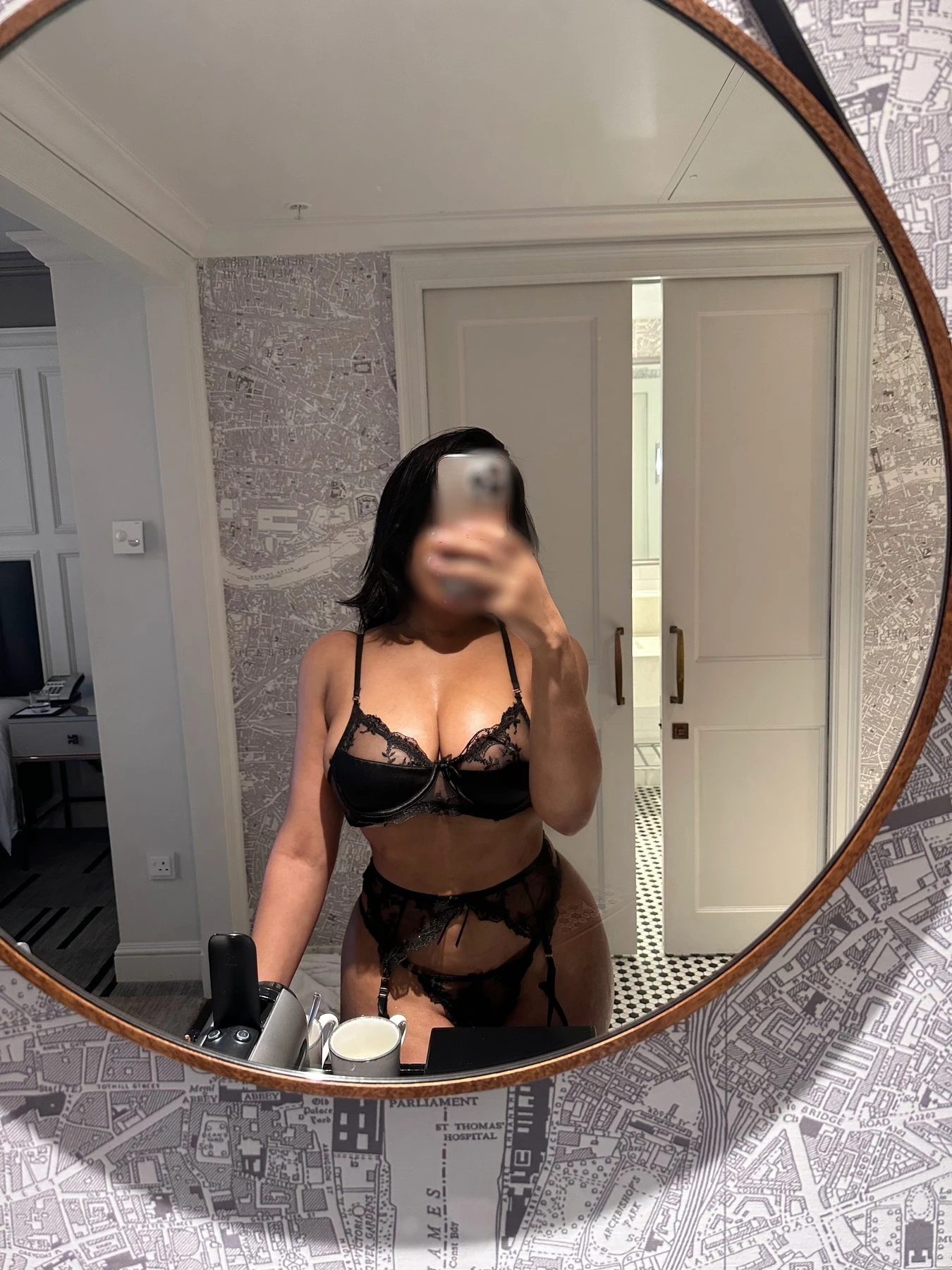 Chantel More – American escort in Seoul — 3 / 5
